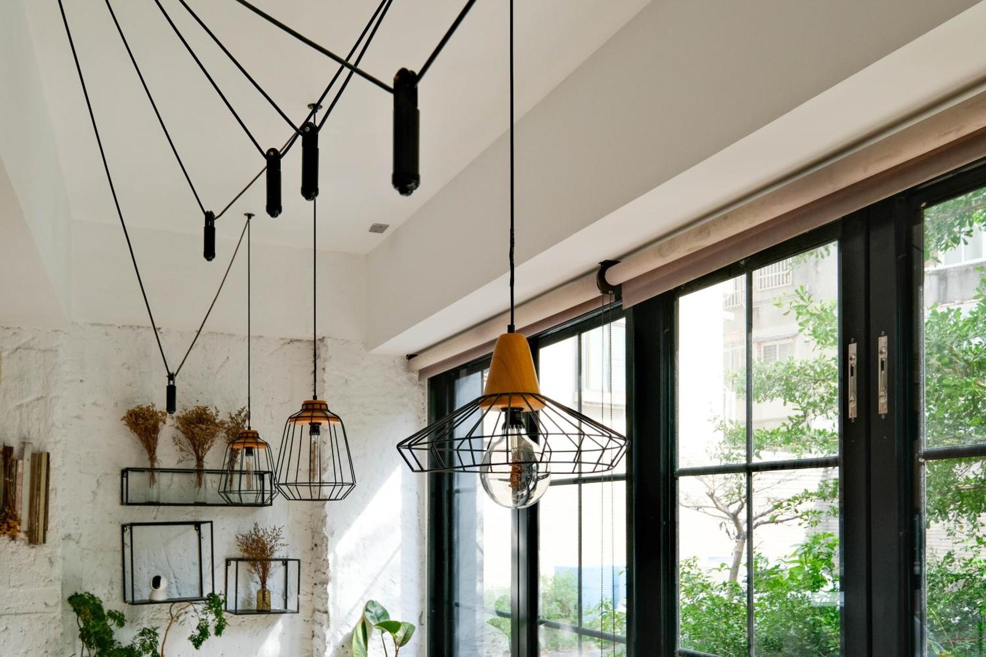 Re+Wood Guesthouse Tainan Exterior photo